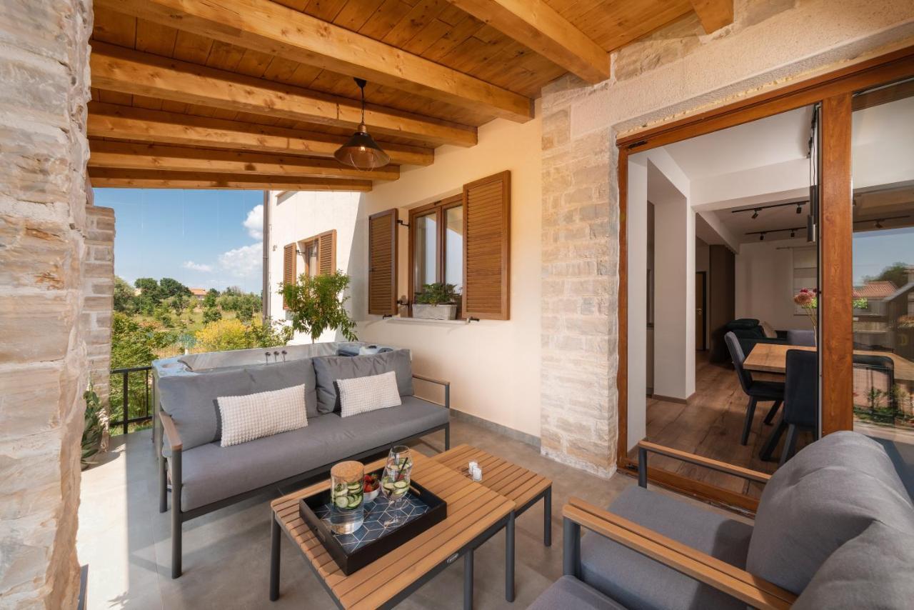 Holiday Home Maslina โปเรช ภายนอก รูปภาพ