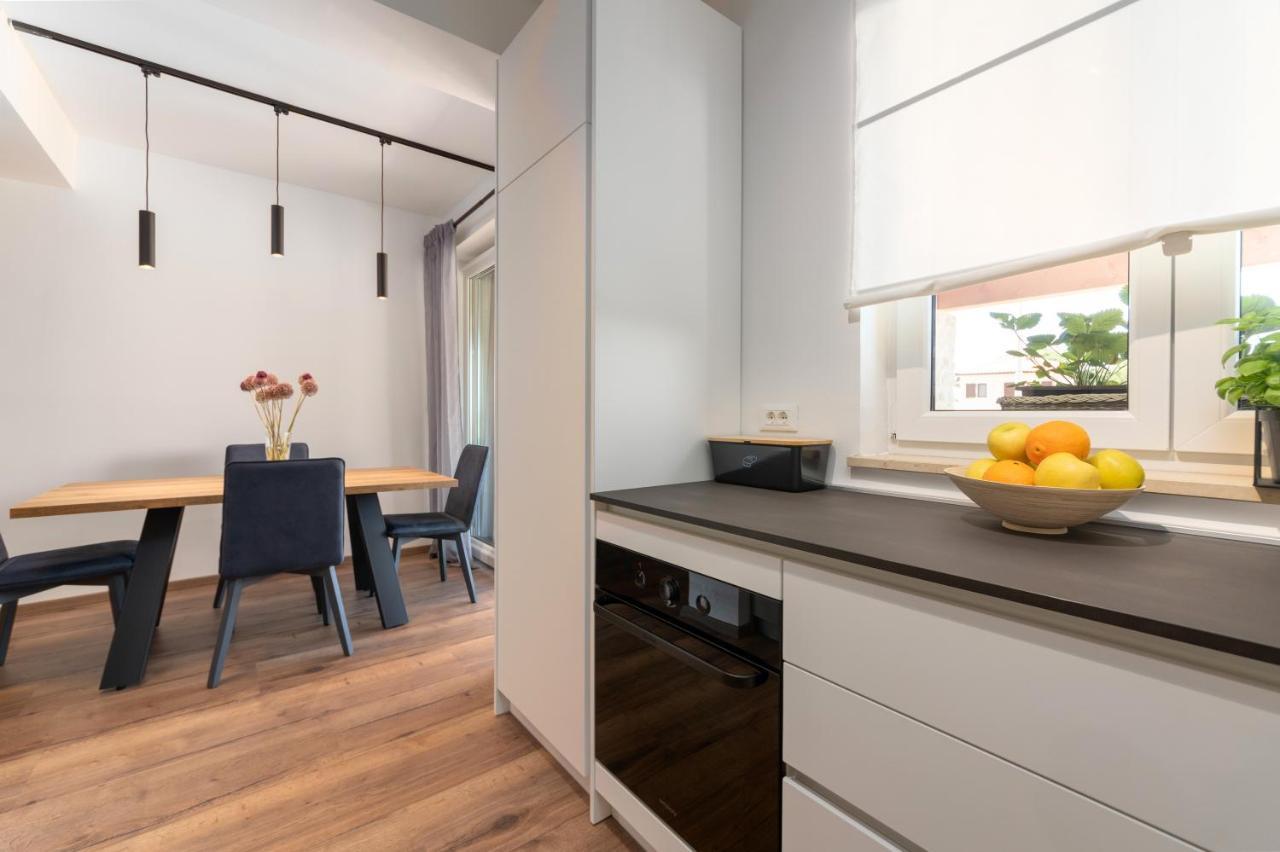 Holiday Home Maslina โปเรช ภายนอก รูปภาพ
