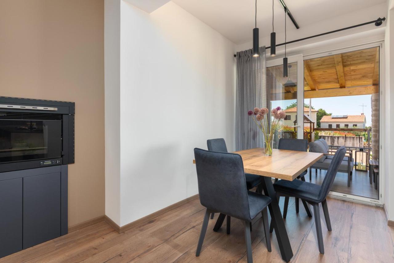 Holiday Home Maslina โปเรช ภายนอก รูปภาพ