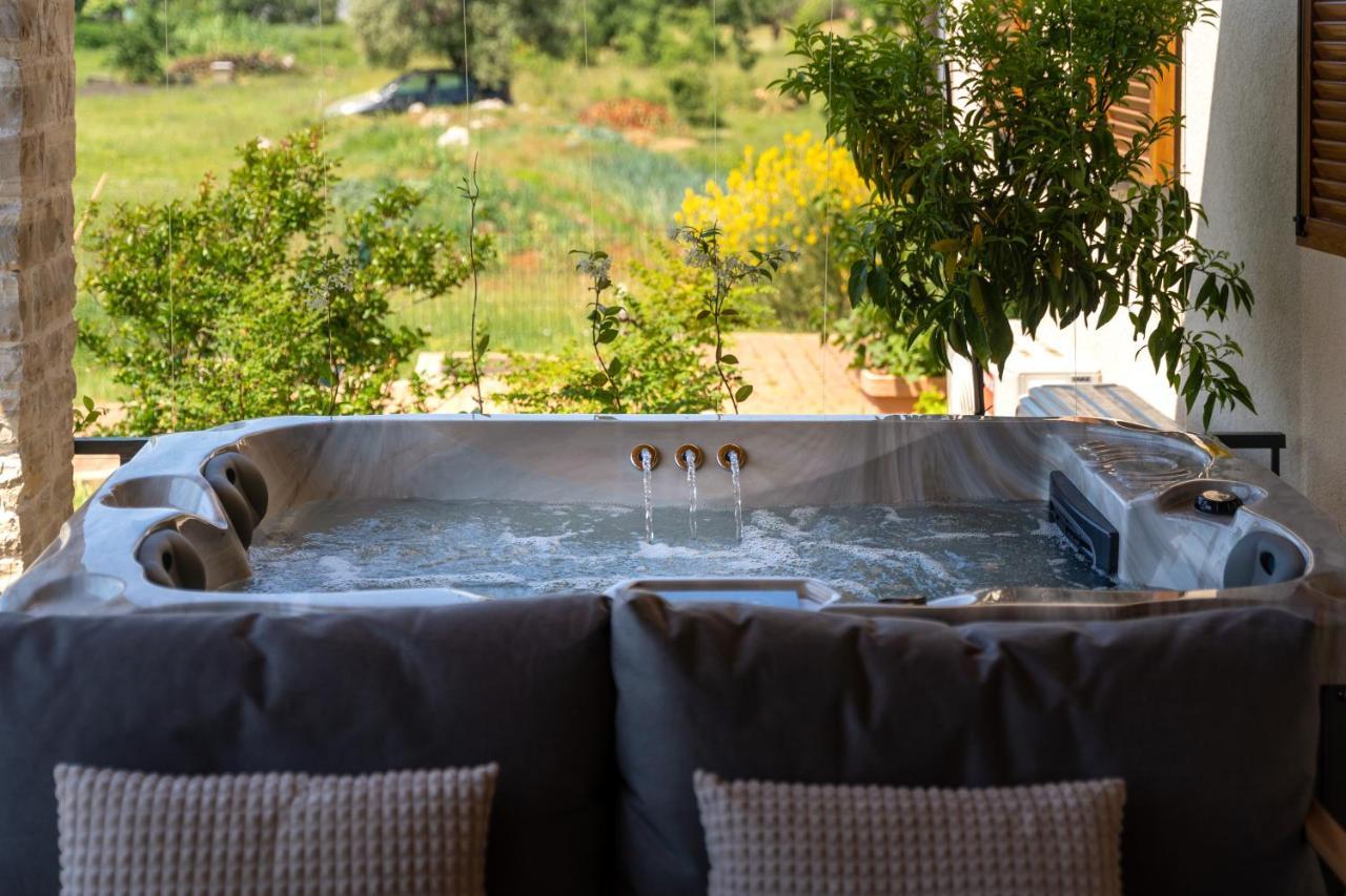 Holiday Home Maslina โปเรช ภายนอก รูปภาพ